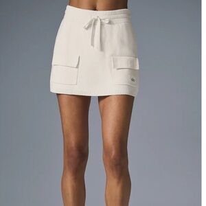 Alo Yoga Scholar Knit Cargo Skirt Ivory White Large